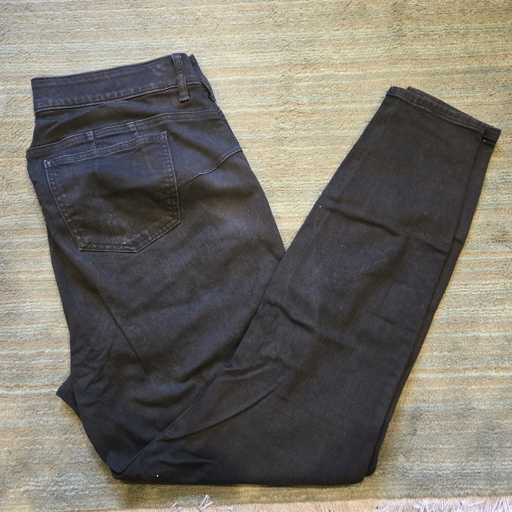 Torrid Women's Dark Wash Jeggings